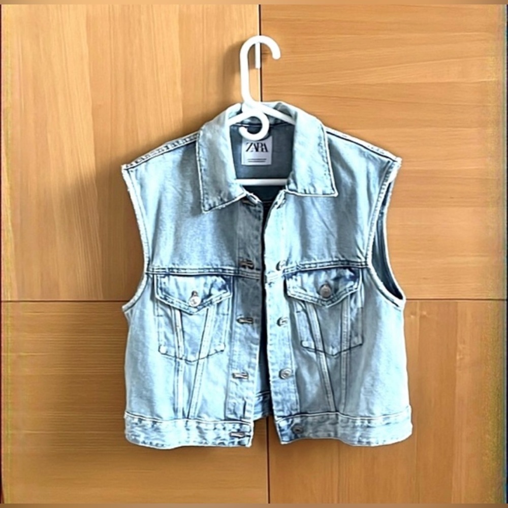 ZARA. Women’s Denim Sleeveless Jacket-Vest